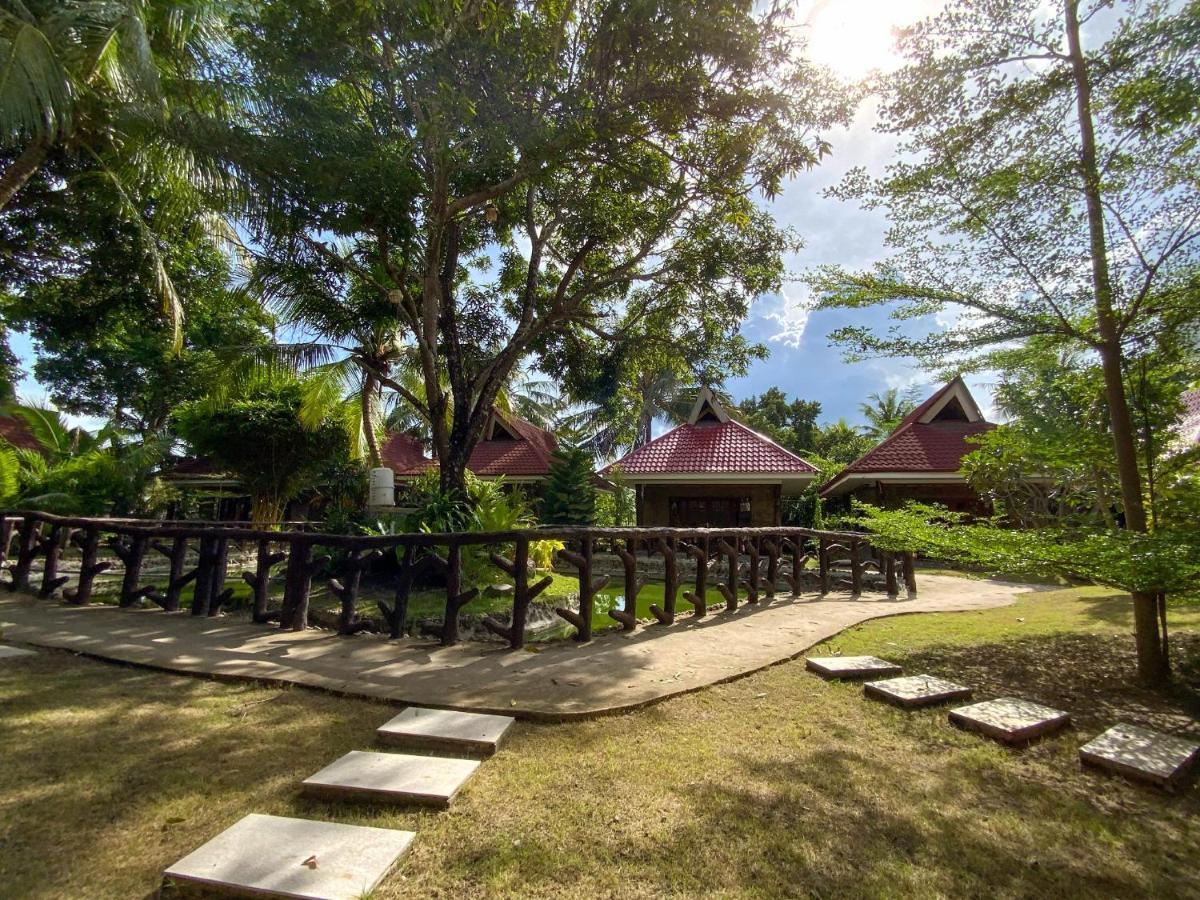 Infinity Diving Resort And Residences Dauin Bagian luar foto